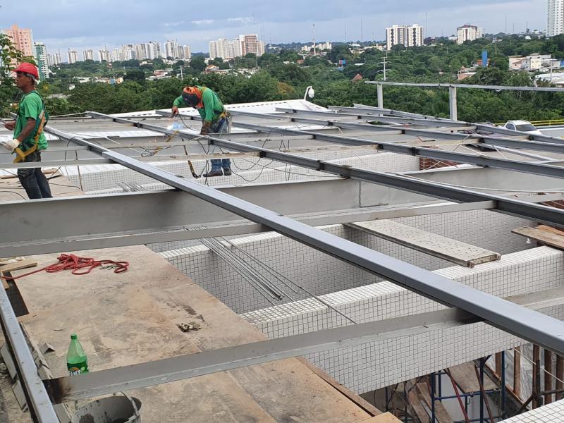 Estrutura metálica pré montada
