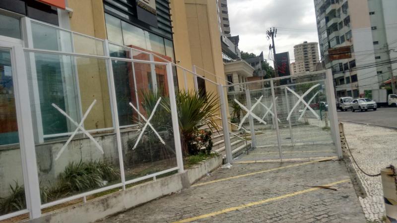 Serviços de vidraçaria